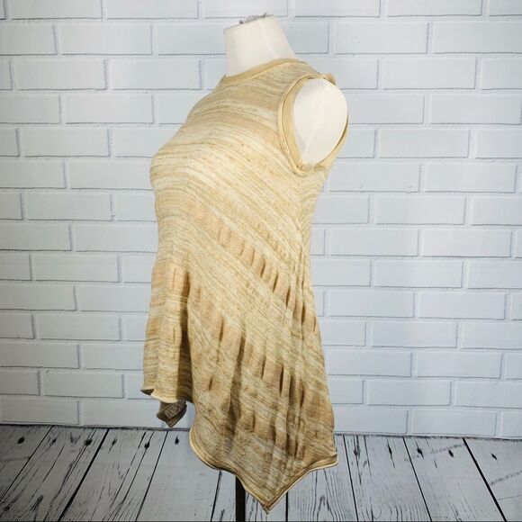 10/$25🦋 Simply Vera Vera Wang Oatmeal Asymmetrical Tank - Size XS - Picture 3 of 11
